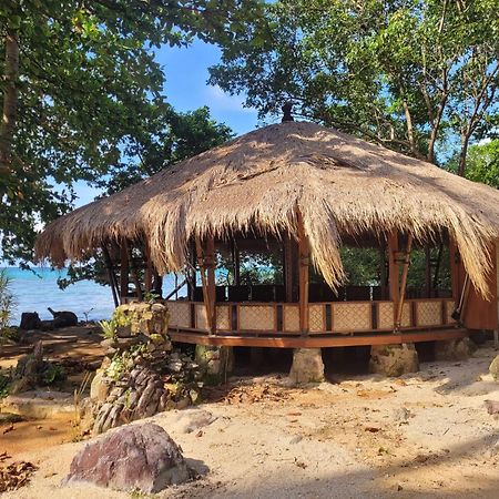 Alam Kita Hotel Karimunjawa Exterior foto