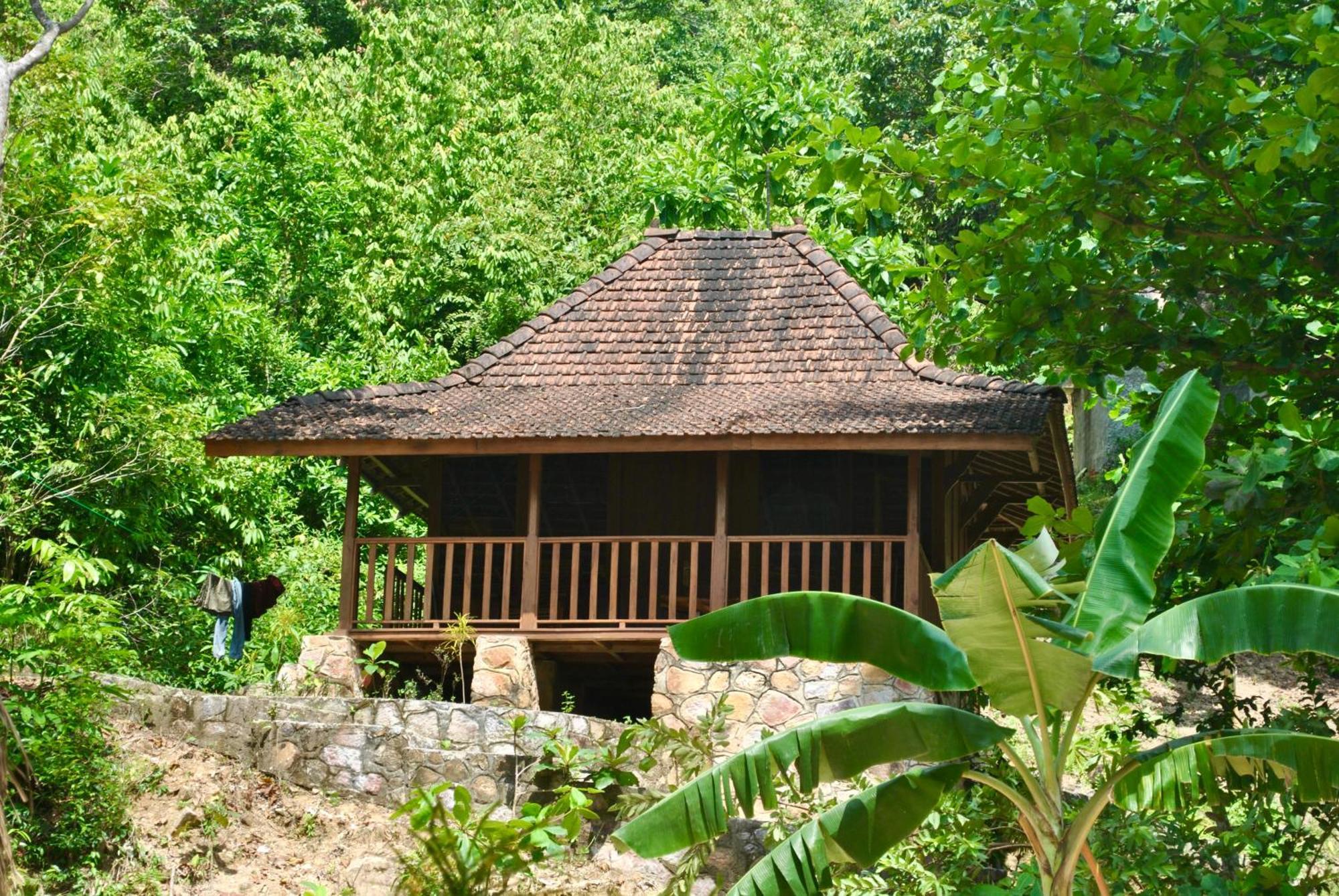 Alam Kita Hotel Karimunjawa Exterior foto
