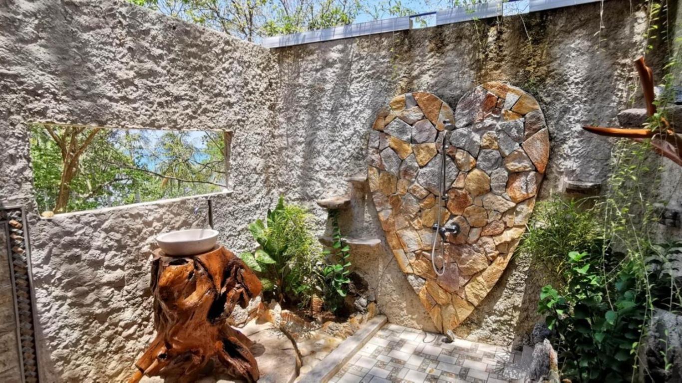 Alam Kita Hotel Karimunjawa Exterior foto