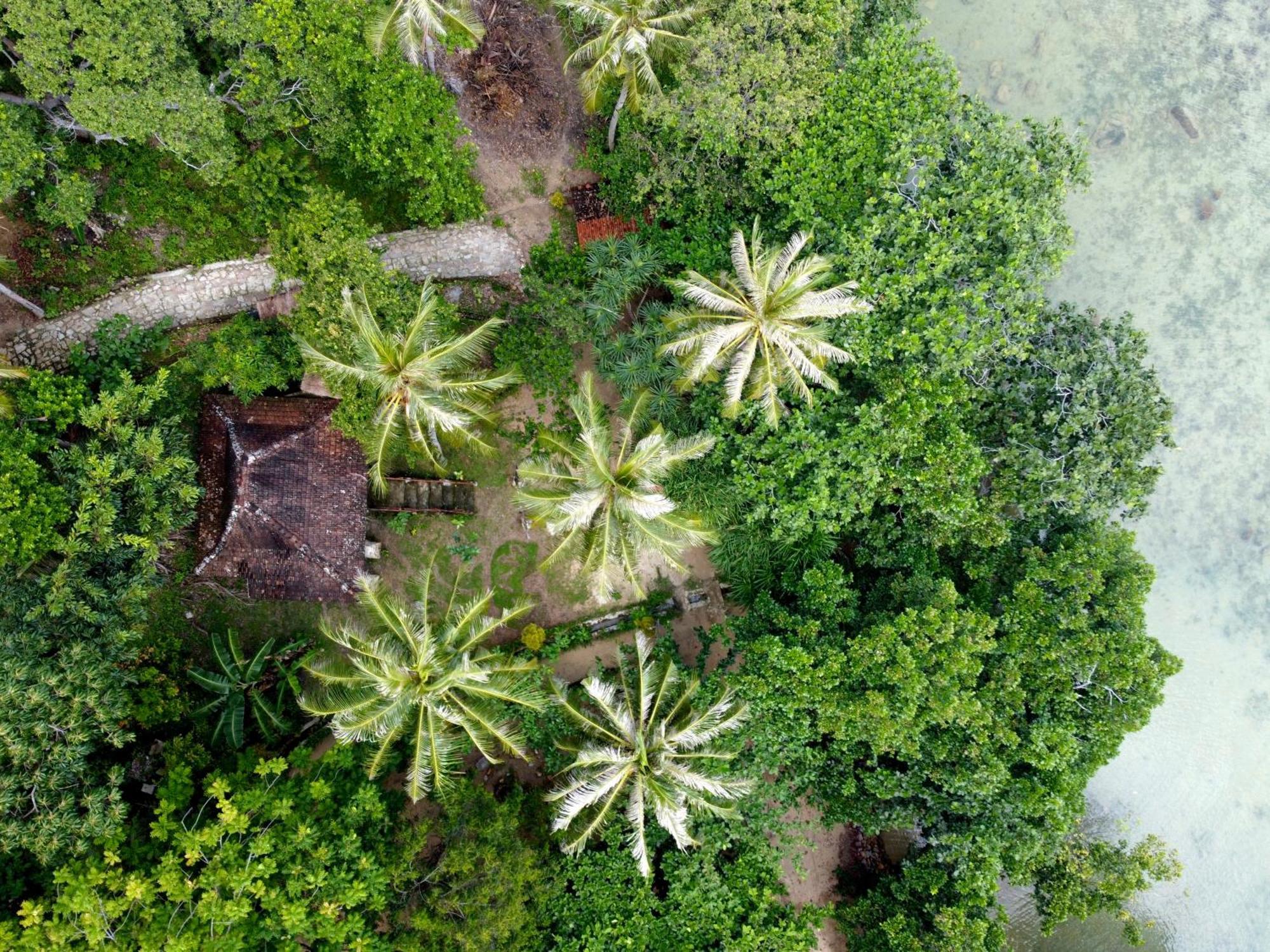 Alam Kita Hotel Karimunjawa Exterior foto